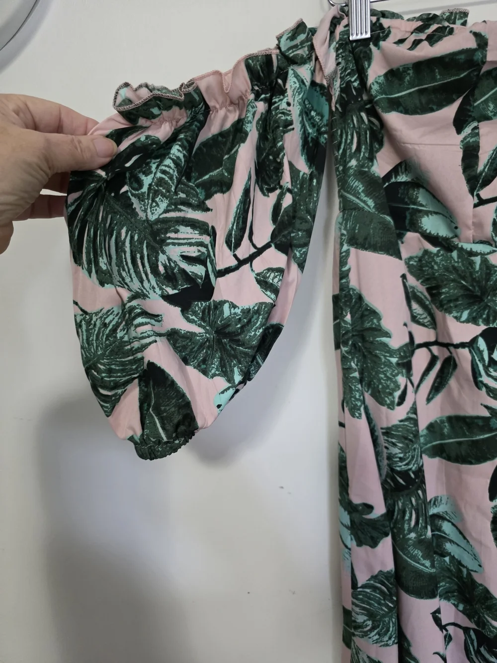 Boohoo Pink Maxi Dress with Green Tropical Leaf Print NWT